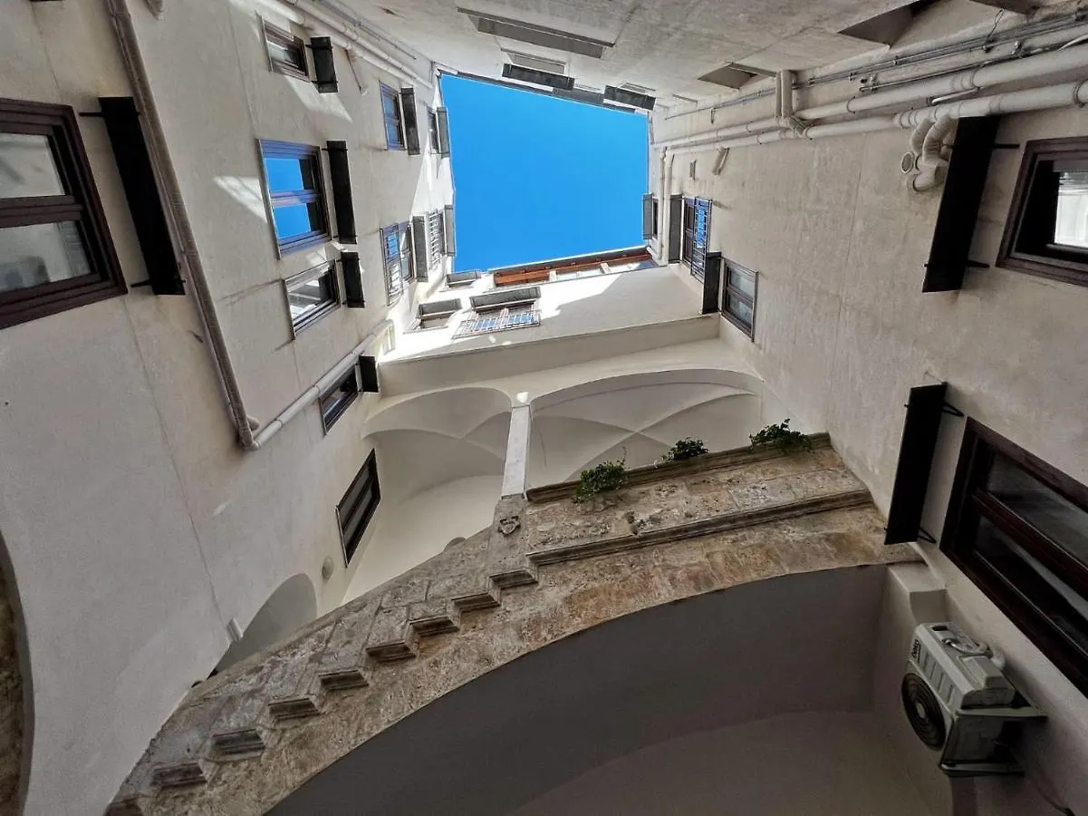Guest house Sant'Andrea - Luxury Rooms In Vucciria Palermo Italy